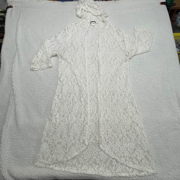 Women’s 1X Double Take White Hood Lace Cardigan - Picture 1 of 11